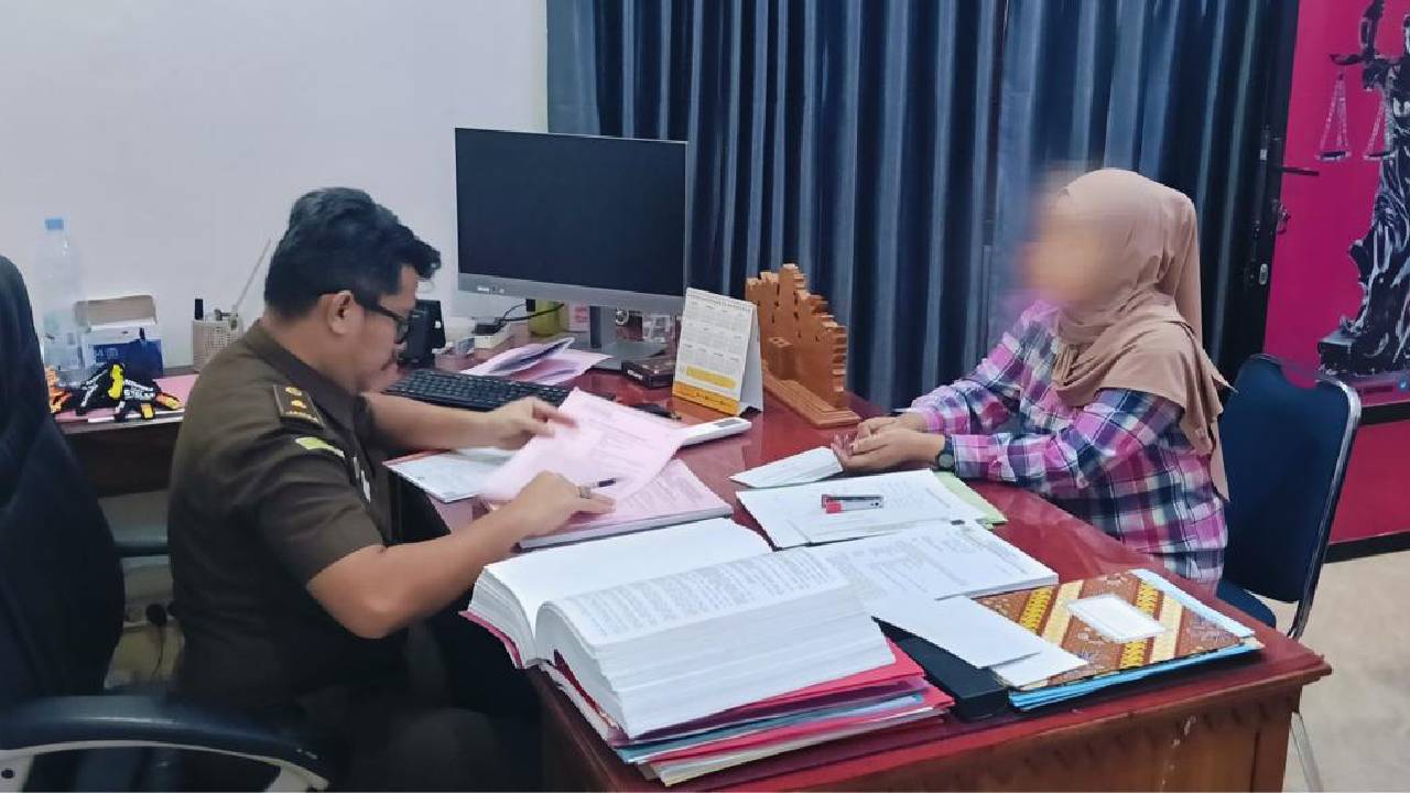 Berkas Perkara Dugaan Korupsi Kapus Lohia Muna dan Bendaharanya Lengkap