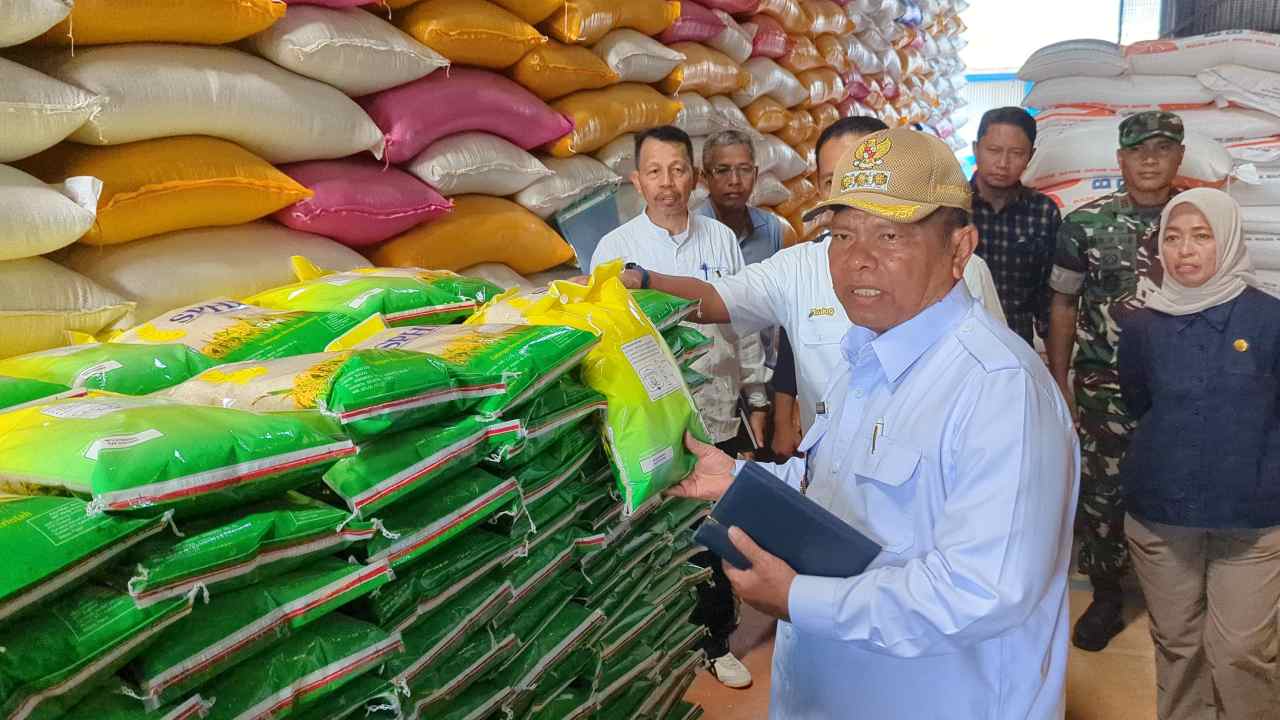 Bupati Buton Selatan Pastikan Stok Pangan Aman untuk Pasar Murah Jelang Lebaran