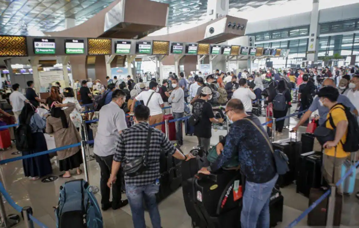 Daftar Lengkap Diskon Tarif Tol dan Tiket Pesawat Resmi Dipangkas Pemerintah Lebaran 2025