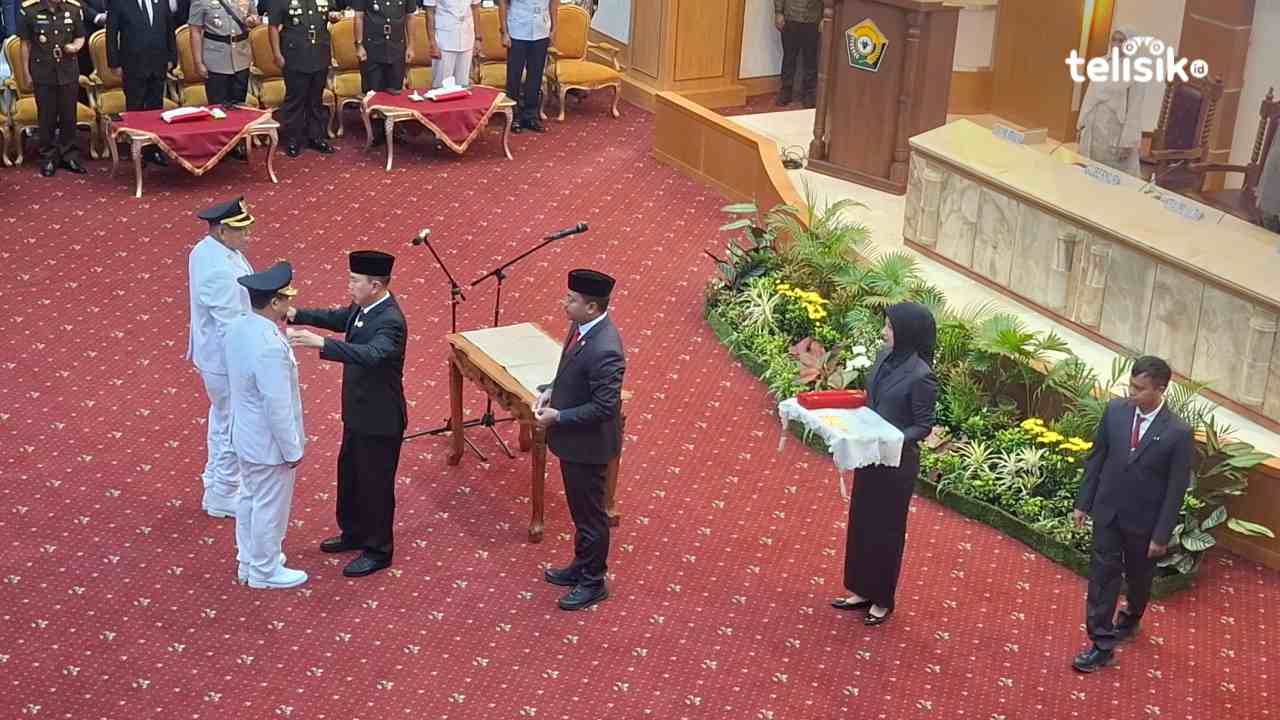 Diiringi Tepuk Tangan, Bupati dan Wakil Bupati Buteng Periode 2025-2030 Resmi Dilantik Gubernur ASR