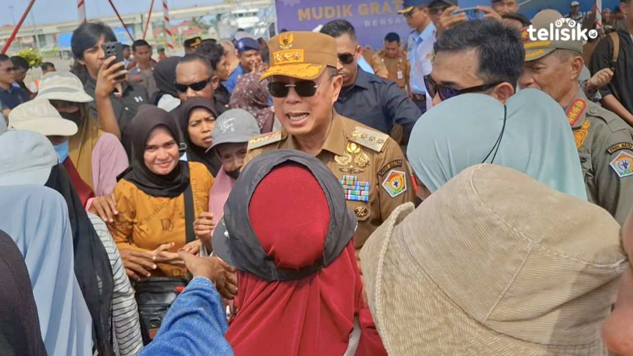 Gubernur Sultra Berbagi Sembako ke Pemudik Gratis, ASR Agendakan Jadi Program Tahunan