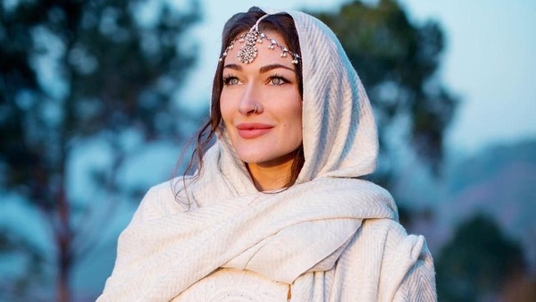 Kisah Rosie Gabrielle, Biker Cantik Asal Kanada Mantap Mualaf Usai Traveling