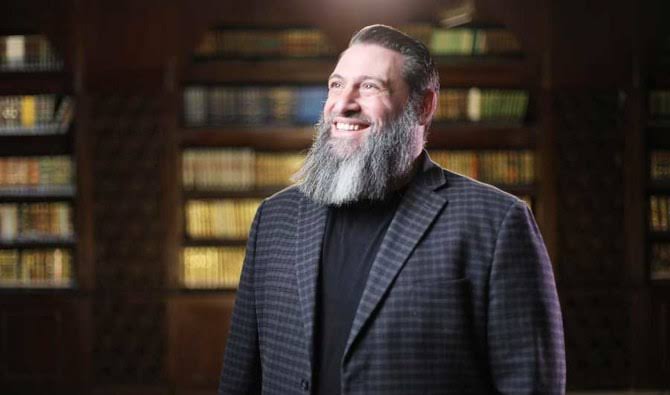 Pria Kaya Raya Ateis Asal Inggris Memilih Mualaf Usai Dapat Hidayah saat Pesta Minuman