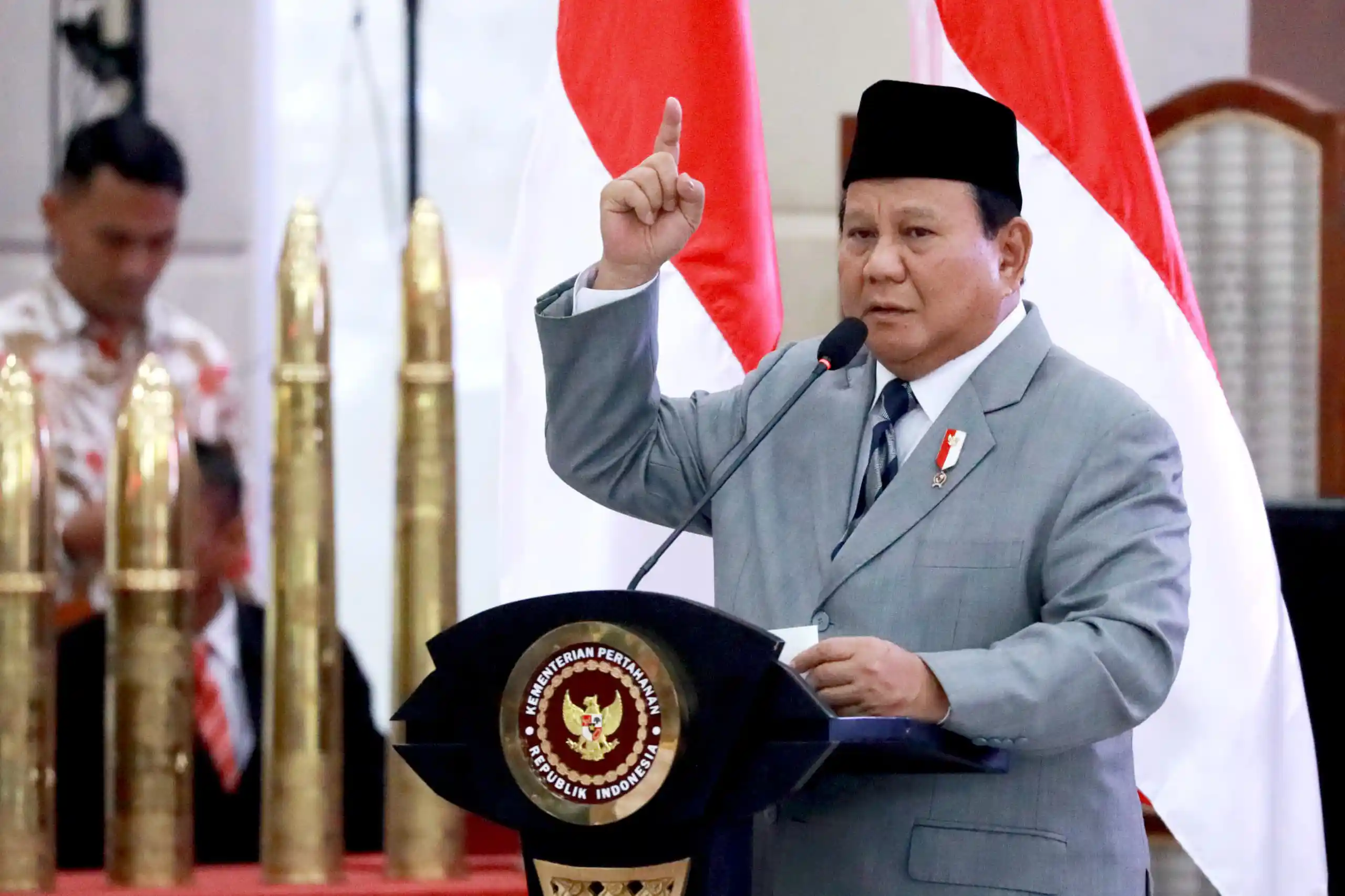 Resmi Diteken Prabowo, Dolar Hasil Ekspor Tak Bisa Dibawa Kabur ke Luar Negeri