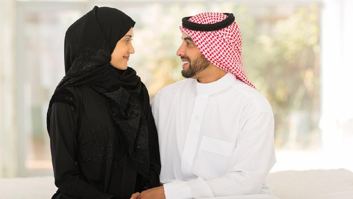 Sengaja Hubungan Intim di Bulan Puasa, Begini Hukum dan Dendanya