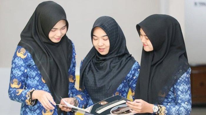 Begini Respon BKN dengan Kenaikan Gaji PNS dan Pensiunan TNI-Polri 2025 16 Persen