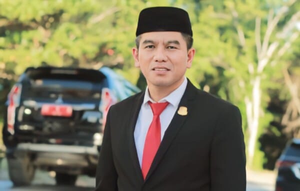 Bupati Konawe Selatan Irham Kalenggo: Getol Berorganisasi dan Lima Periode di Legislatif