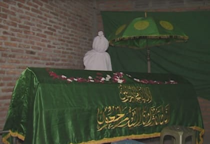 Mistik: Teror Keranda Belakang Kos-kosan dan Kuntilanak di Atas Lemari