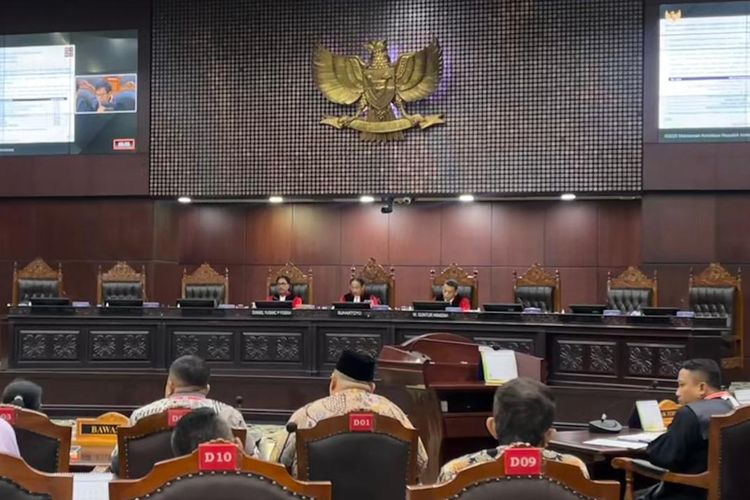 MK Resmi Revisi UU ITE, Kritik dan Pencemaran Nama Baik Pemerintah hingga Badan Usaha Tak Masuk Delik Pidana