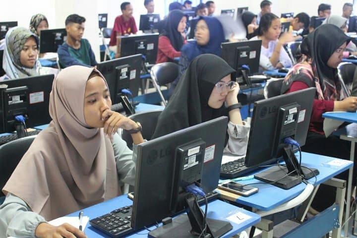 Viral Soal UTBK SNBT 2025 Bocor, Calon Mahasiswa Ujian Ulang?