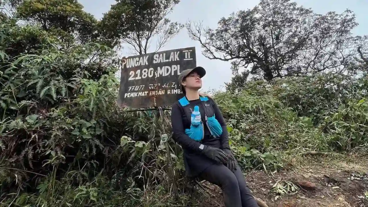 5 Cerita Mistik Pendaki Tersesat Keluar Dibantu Sosok Gaib: Pria Tua hingga Tentara Kerajaan