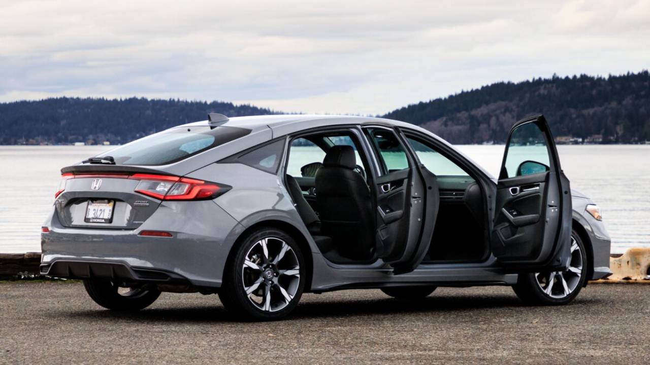 Honda Civic RS Hybrid 2025 Resmi Meluncur, Simak Spesifikasi Lengkap dan Harganya