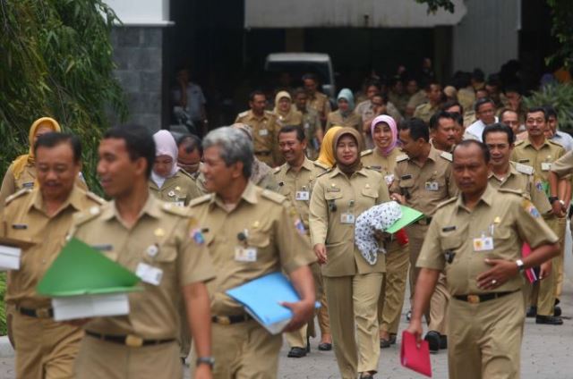 Kabar Baik Pensiunan PNS Terima Gaji 13 di 2025, Cek Nominal Semua Golongan dan Berhak Terima