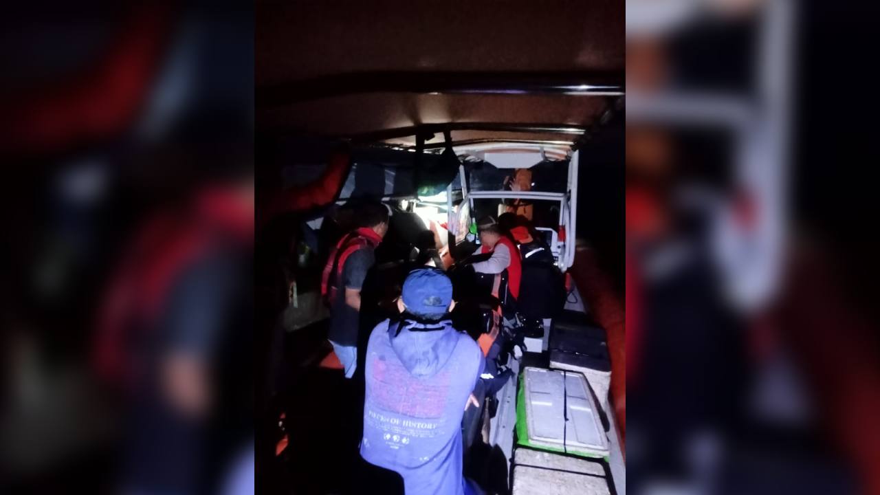 Longboat Nelayan Mati Mesin Lima Jam di Perairan Kaledupa Wakatobi, Seluruh Penumpang Selamat