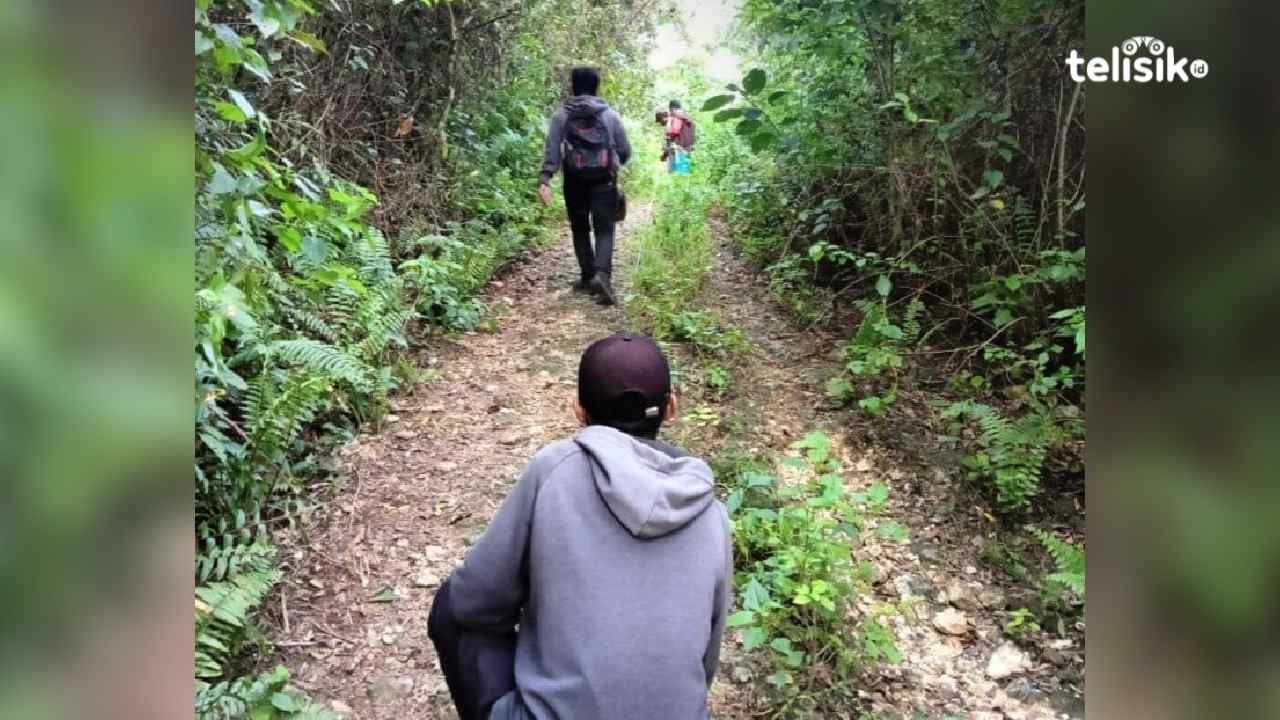 Petani Warinta Buton Senang Jalan Usaha Tani Segera Diaspal
