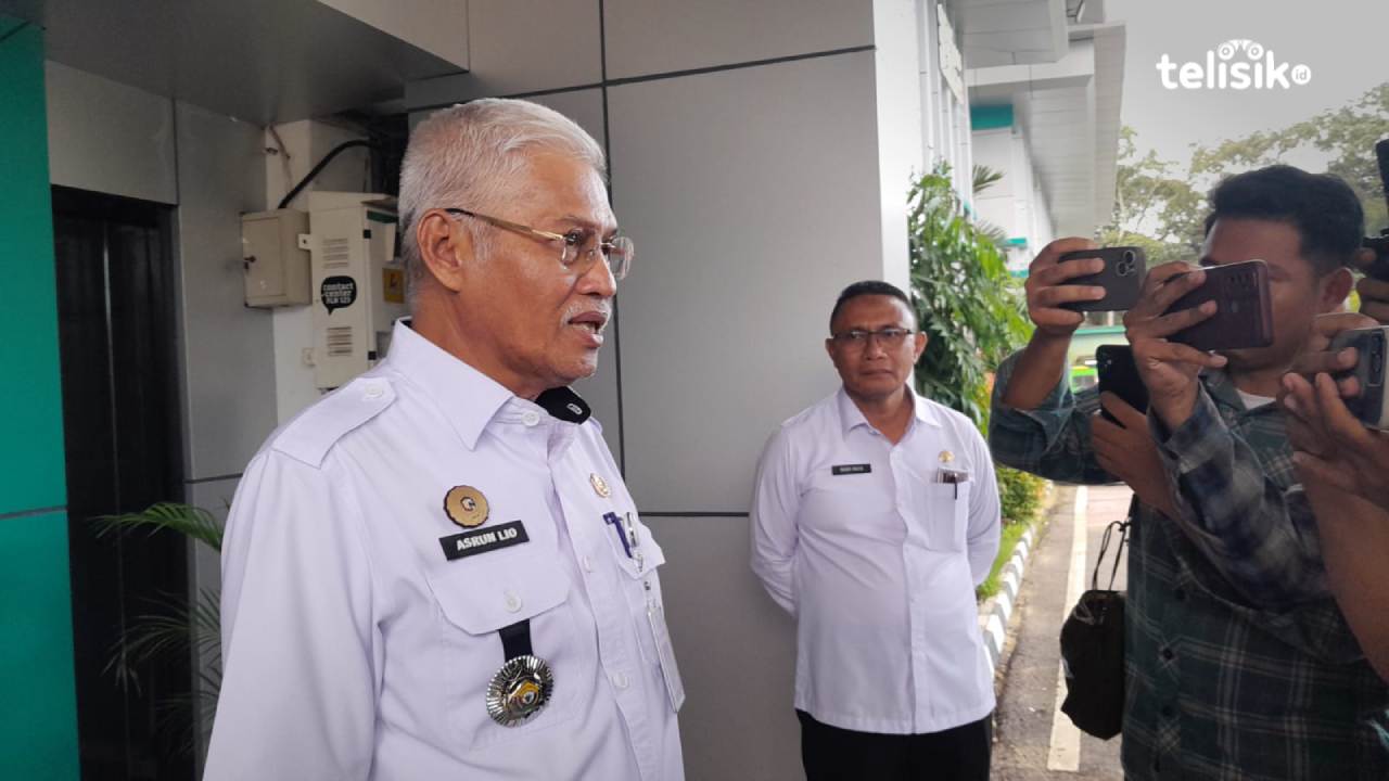 Sekda Sultra Asrun Lio Diperiksa 4 Jam dengan 45 Pertanyaan di Kejati, Datang Lewat Pintu Belakang
