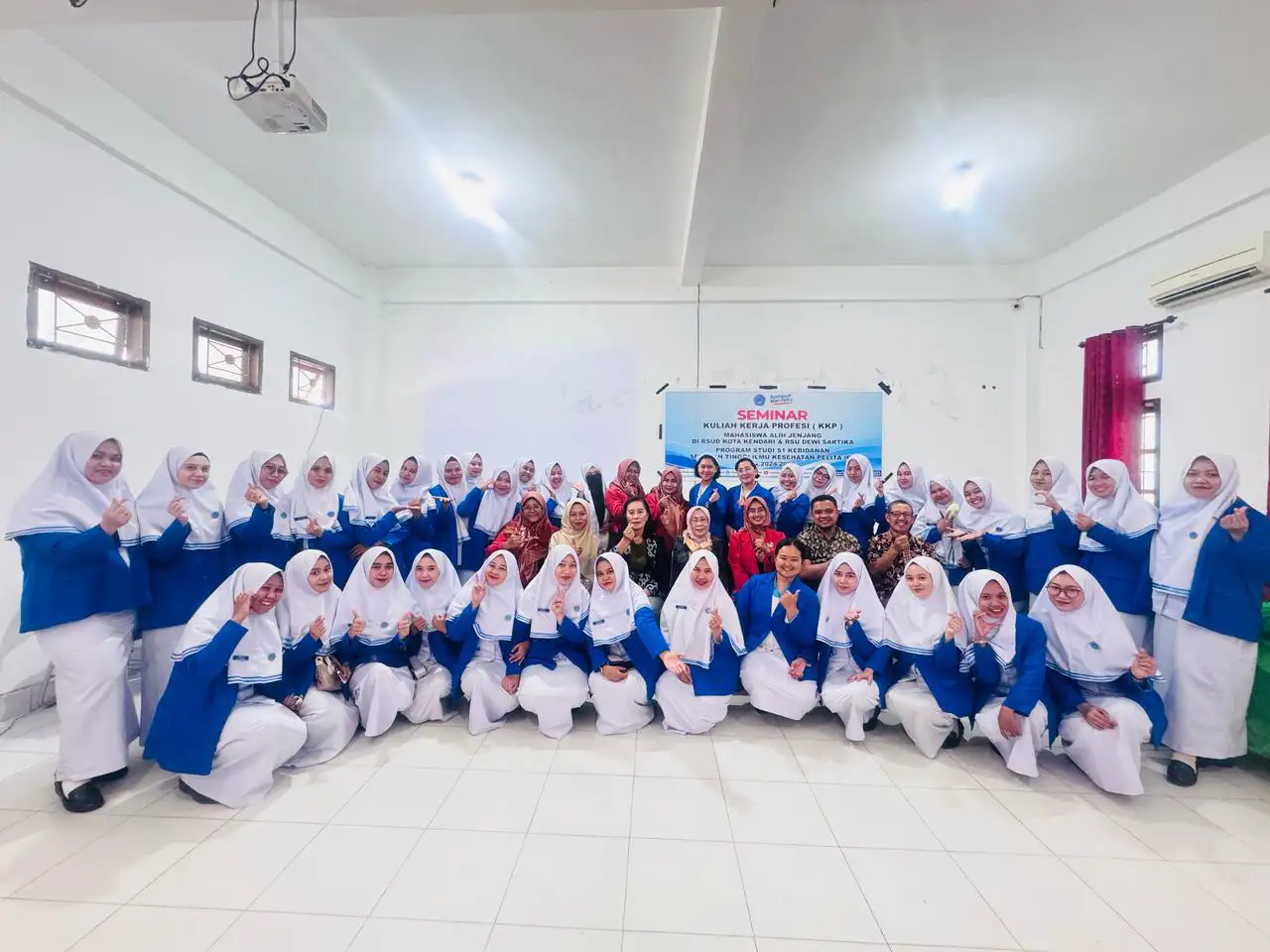 STIKes Pelita Ibu Siapkan Generasi Bidan Unggul Lewat Pendidikan Berbasis Komunitas dan Klinis