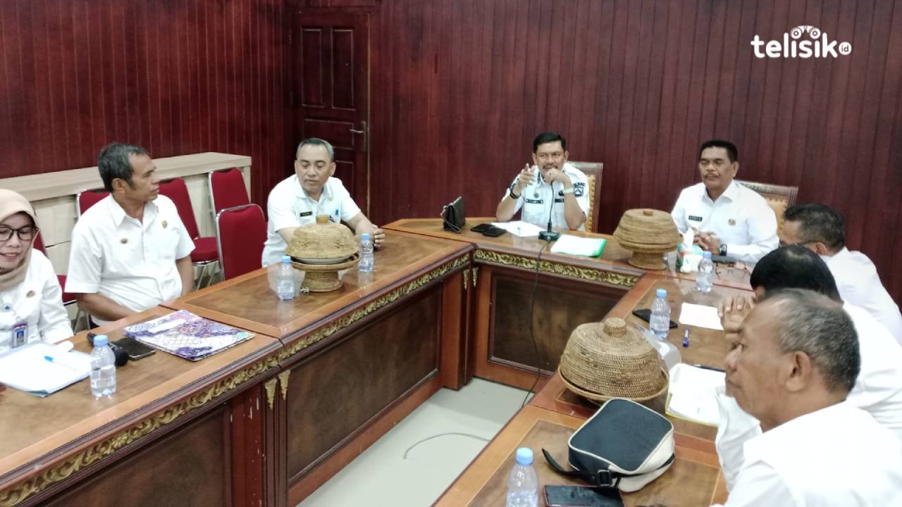 Wabup Muna Turun Tangan Atasi Aset Pemprov Sultra di Desa Langkumapo yang Dikuasai Masyarakat