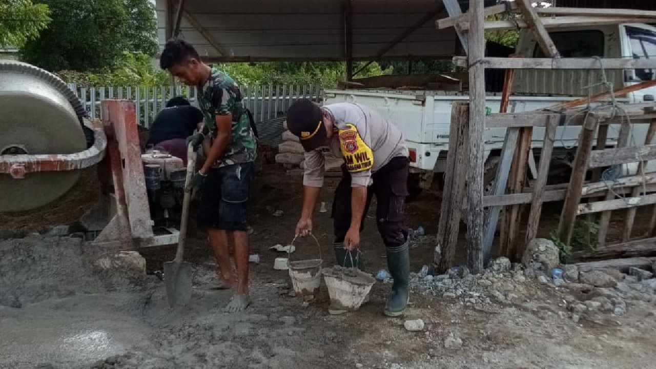 Warga Toli-Toli Bombana Bangun Tanggul Pasca Banjir