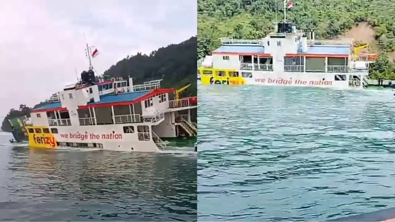Alami Bocor, Kapal Feri Penyeberangan Baubau Kandas di Perairan Amolengo Konawe Selatan
