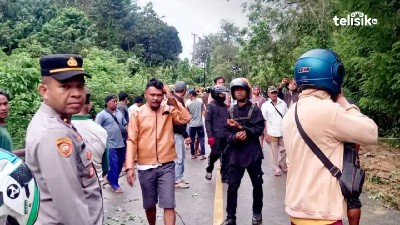 Badai Disertai Hujan Lebat Landa Buton, Jalur Utama Lumpuh Total
