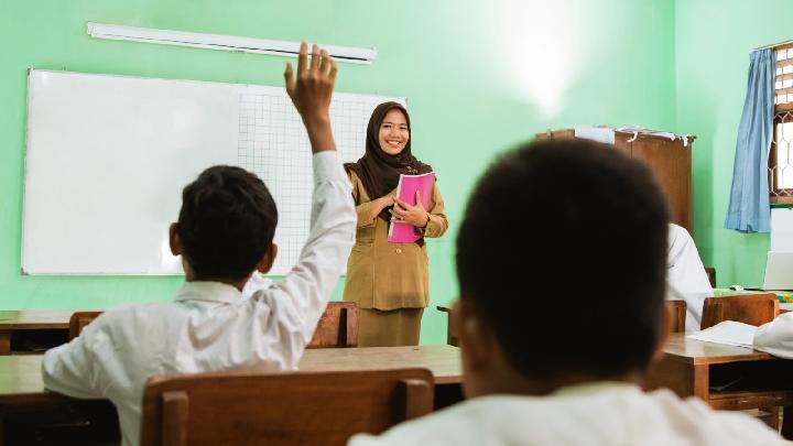 Rekrutmen Guru Sekolah Rakyat Resmi Dibuka Kemensos, Ini Syarat dan Tahapannya