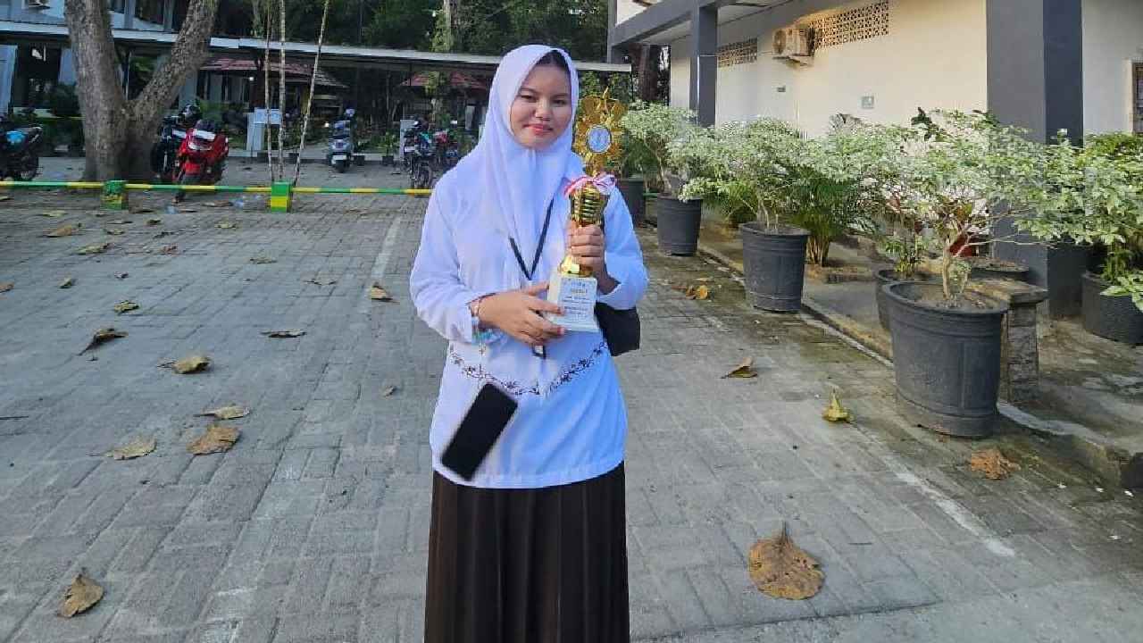 Siswi SMA Negeri 1 Kendari Ini Berprestasi Nasional karena Ibu