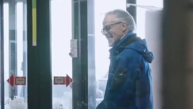 Unik, Supermarket Ini Wajibkan Pelanggan Tersenyum Agar Bisa Masuk