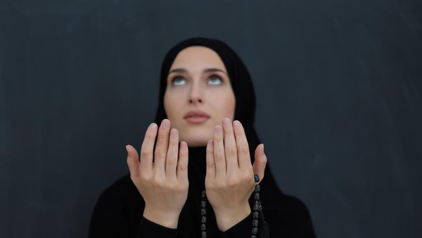 Doa Nabi Muhammad Agar Terlepas dari Lilitan Utang, Mari Amalkan