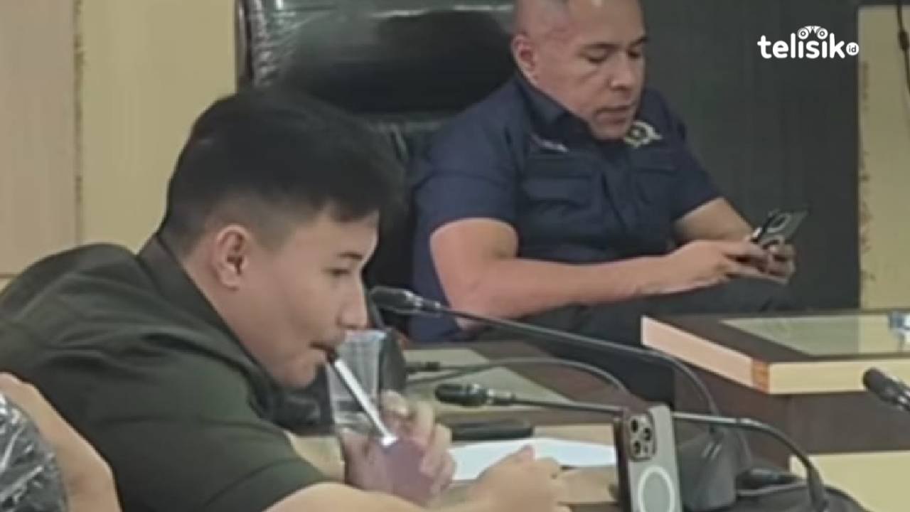 Santai Hisap Vape saat Bahas PHK, Anggota DPRD Termuda Kendari Dihujani Kritik Pedas Warganet