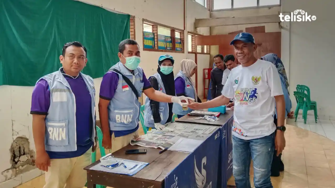 BNNK Muna Mendadak Tes Urine ASN Kesbangpol, Hasilnya Diserahkan ke BKPSDM