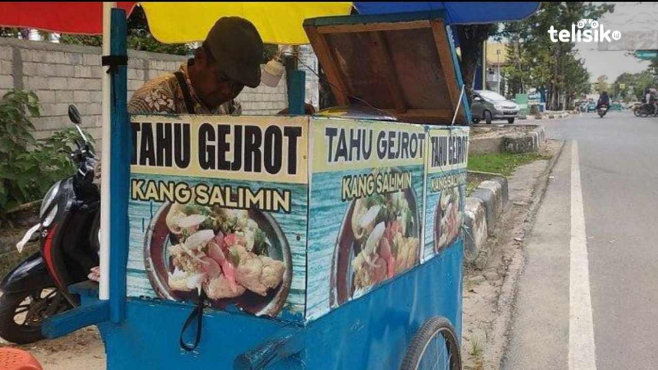 Ditinggal Mati Istri, Salimin Kuliahkan Tiga Anak hingga Sarjana dari Hasil Tahu Gejrot Keliling
