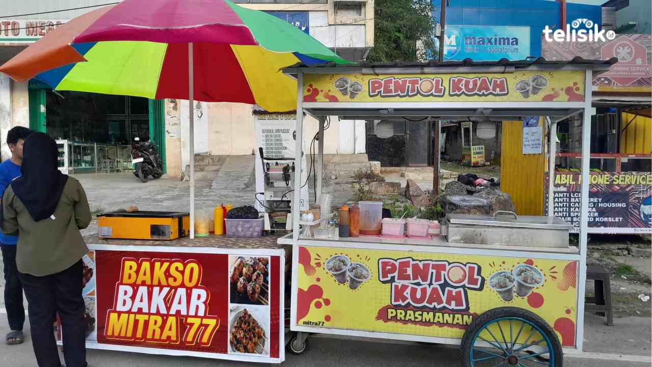Pemuda Kendari Ini Buktikan Pentol dan Bakso Bakar Bisa jadi Ladang Uang