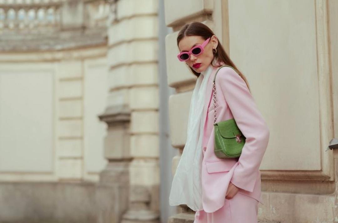 Rahasia Perempuan Tampil Elegan dan Berkelas: Simpel, Tapi Mewah