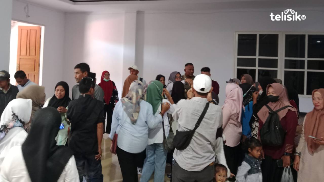 Ribuan Honorer Muna Tuntut Diangkat Jadi PPPK Paruh Waktu