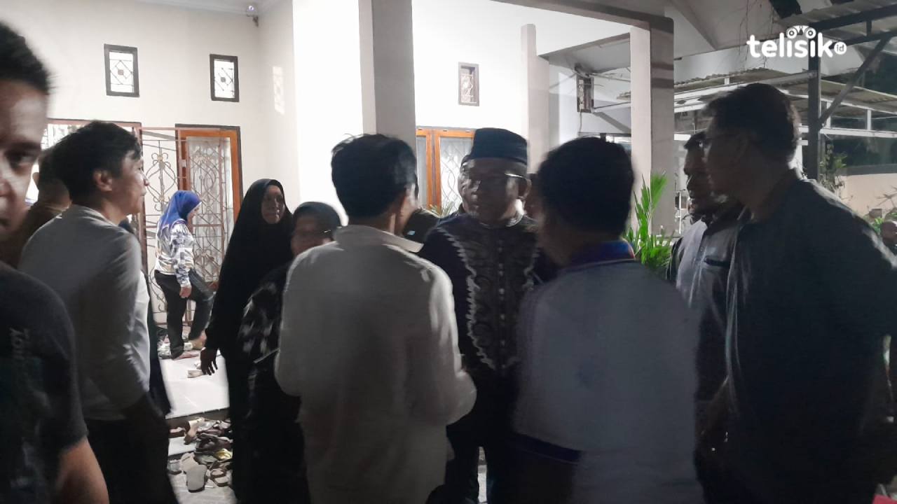 Rumah Duka Rektor UHO Kendari Prof Armid Dipadati Ratusan Pelayat, Rencana Dimakamkan di Punggolaka