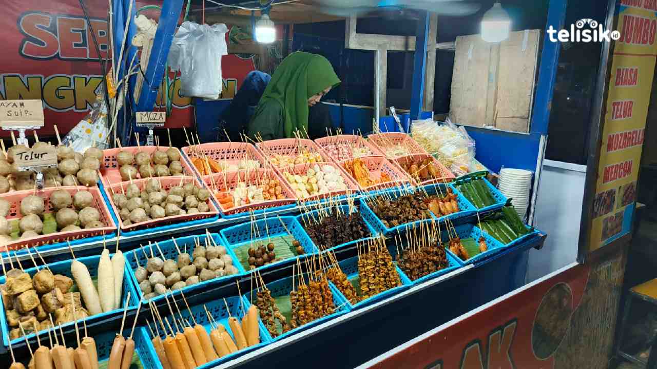 Sari Warga Kendari Sukses di Seblak Angkringan, Banting Setir dari Bakso Bakar