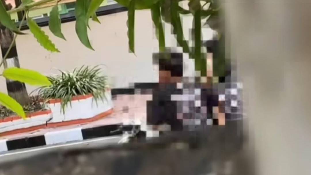Viral, Link Video Syur Pasangan Remaja Terekam Mesum di Halaman Rumah Dinas Bupati