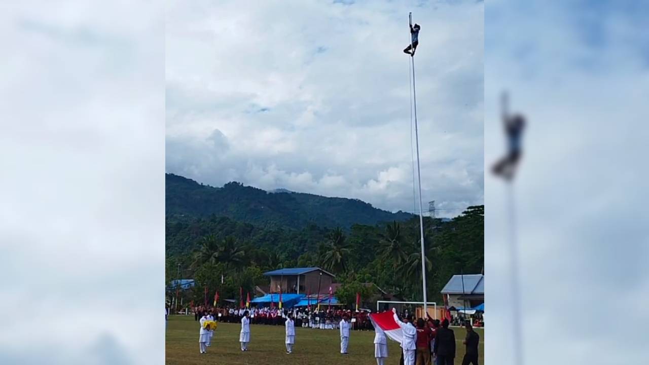 Viral, Warga Nekat Panjat Tiang Bendera Upacara HUT ke-80 RI di Kolaka Utara