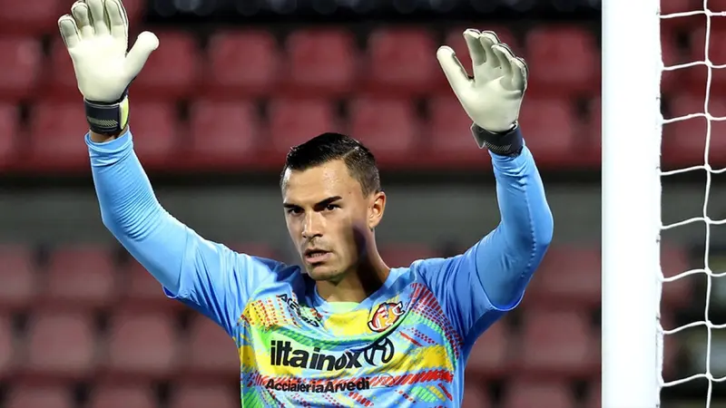 Kabar Buruk, Emil Audero Cedera Otot saat Pemanasan