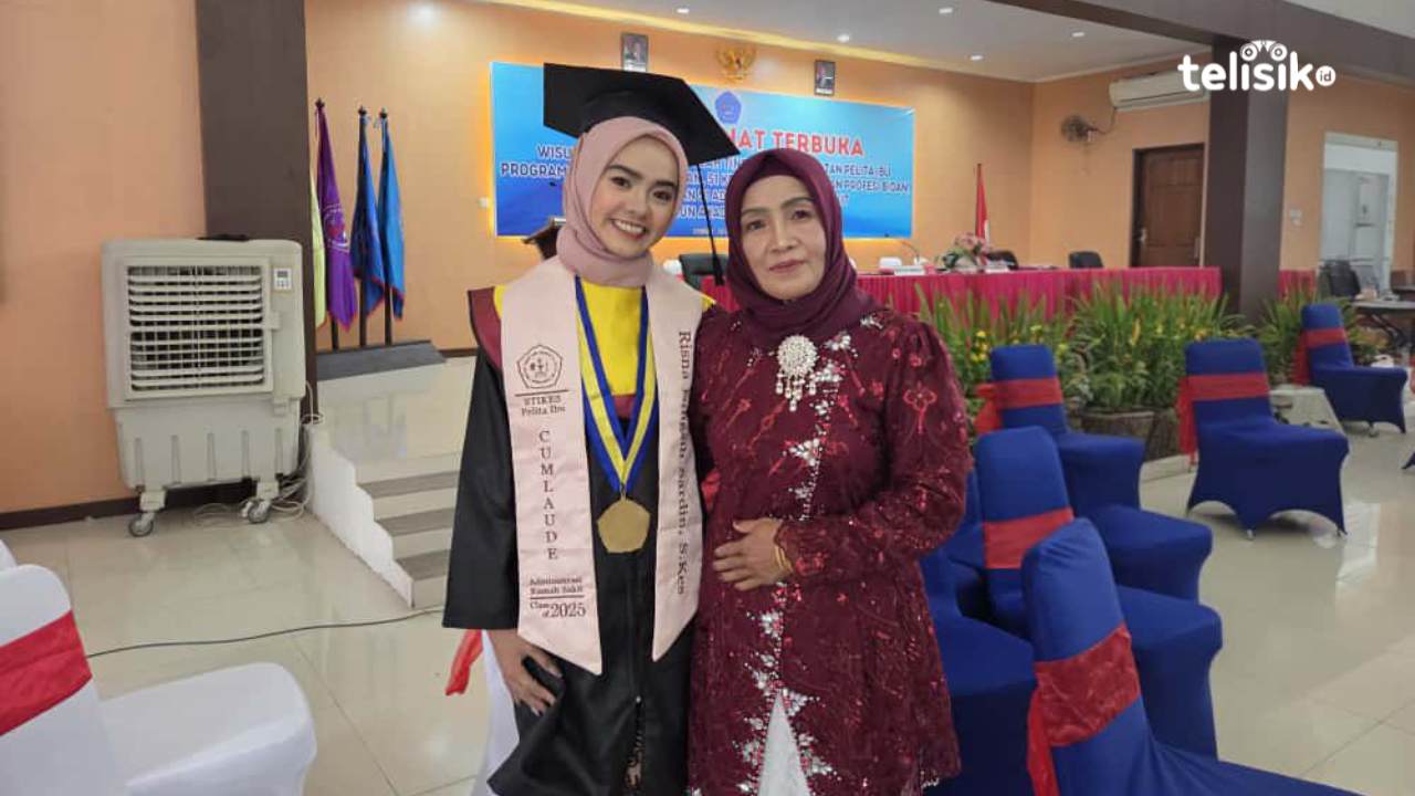 Risna Ningsih, Wisudawan Terbaik STIKES Pelita Ibu Kendari dan Raih IPK 4,00: Berkat Kakek dan Kepala SMA