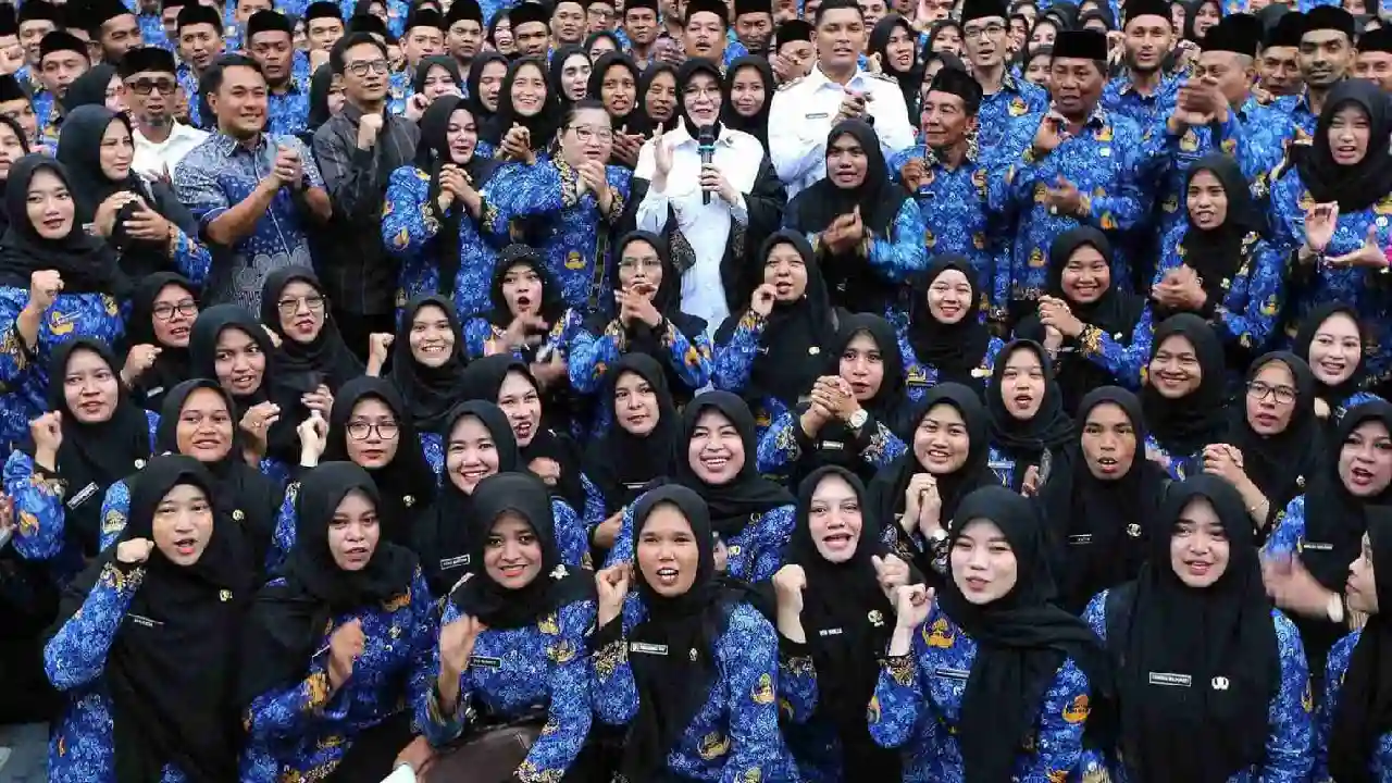 Gaji PPPK Paruh Waktu Tenaga Teknis Diatur APBD dan Guru Pakai BOS? Begini Kondisi Pendanaan Nakes