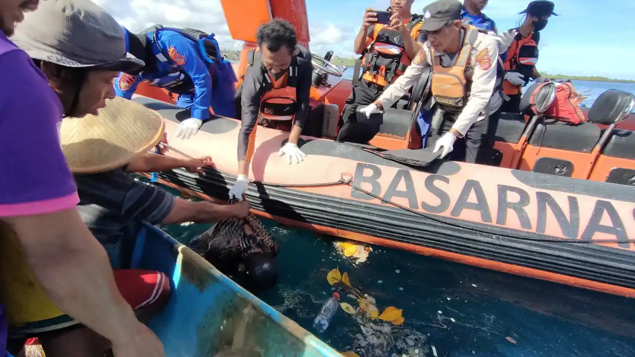 Kapal Tongkang Tabrak Perahu Warga di Perairan Tampo Muna, Korban Ditemukan Tewas