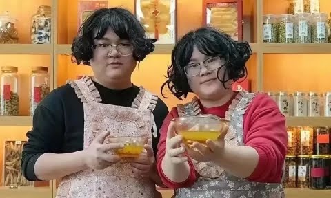 Unik: Pasangan Suami Istri Bak Kembar Identik, Bikin Netizen Bingung Membedakan