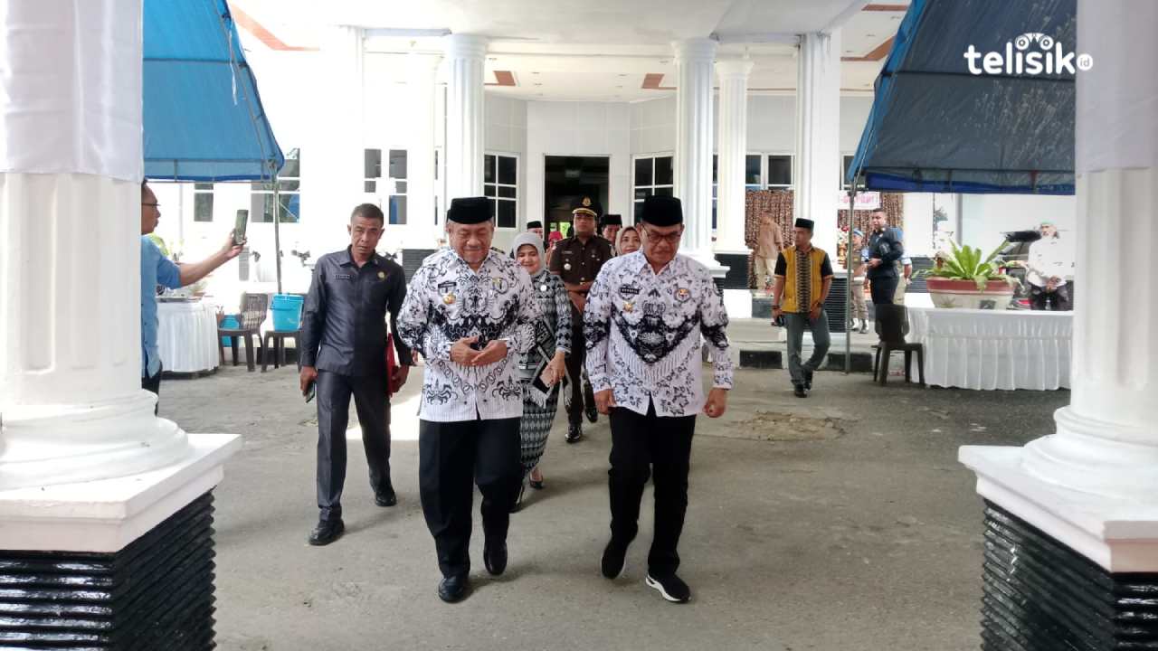 Bupati Muna Restui Lahan Gedung PGRI, Minta Guru Awasi Pelajar dari Penyalahgunaan Narkoba dan Bullying