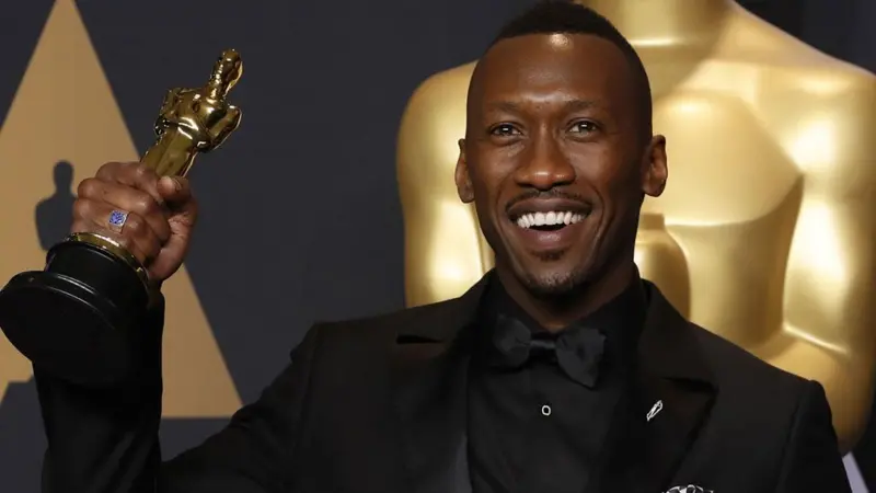 Perjalanan Spiritual Mahershala Ali: Masa Kecil Sulit ke Islam hingga Jadi Aktor Muslim Pertama Peraih Oscar