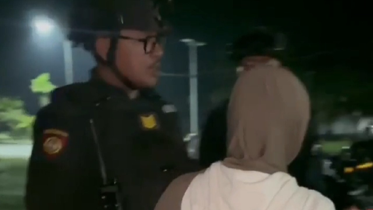 Remaja Putri Kabur dari Rumah Kedapatan Konsumsi Miras di Gerbang Batas Kota Kendari-Konawe