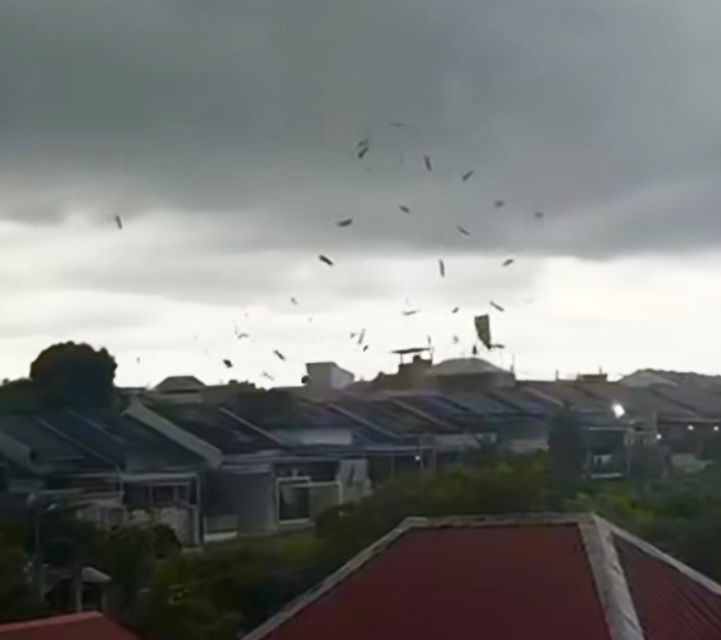 Puting Beliung Merusak Puluhan Rumah di Baubau