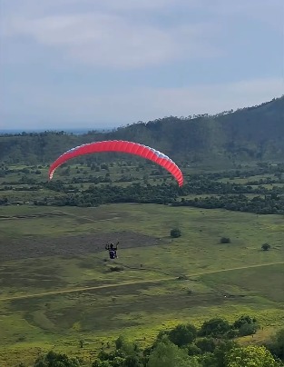 Ahuawali, 'Negeri di Atas Awan'
