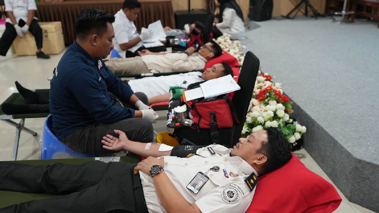Hari Bhakti Imigrasi ke-76, Imigrasi Kendari Wujudkan Pengabdian Lewat Donor Darah